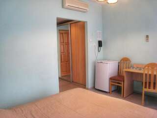 Гостиница Гостиница Колос Самара Стандартный двухместный номер с 1 кроватью и ванной-2